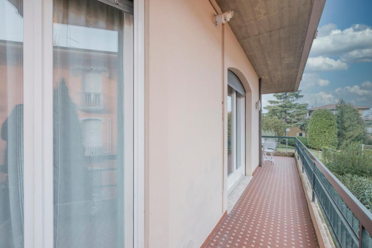 Aura Home Sirmione - 2 Bedrooms Apartment Екстер'єр фото