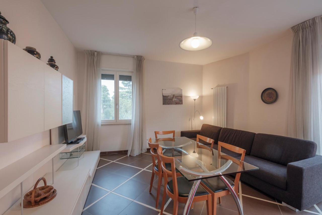 Aura Home Sirmione - 2 Bedrooms Apartment Екстер'єр фото