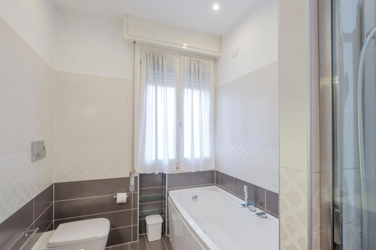 Aura Home Sirmione - 2 Bedrooms Apartment Екстер'єр фото