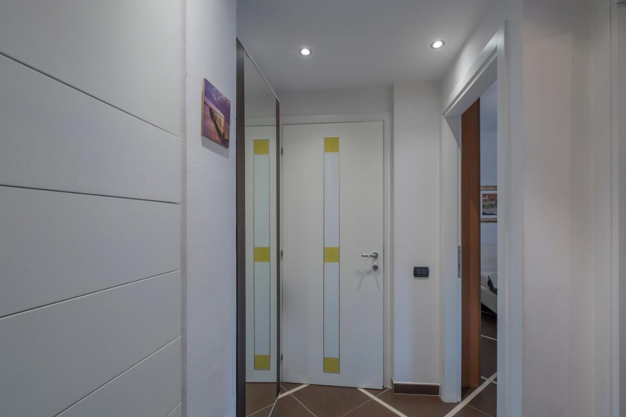 Aura Home Sirmione - 2 Bedrooms Apartment Екстер'єр фото